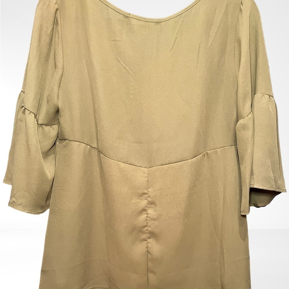 🎁 NWT CORVIA Boho olive green embroidered top Size Small​​​​​​​ - Picture 2 of 6